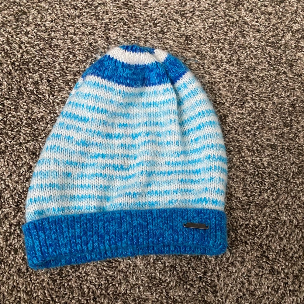 Holister beany